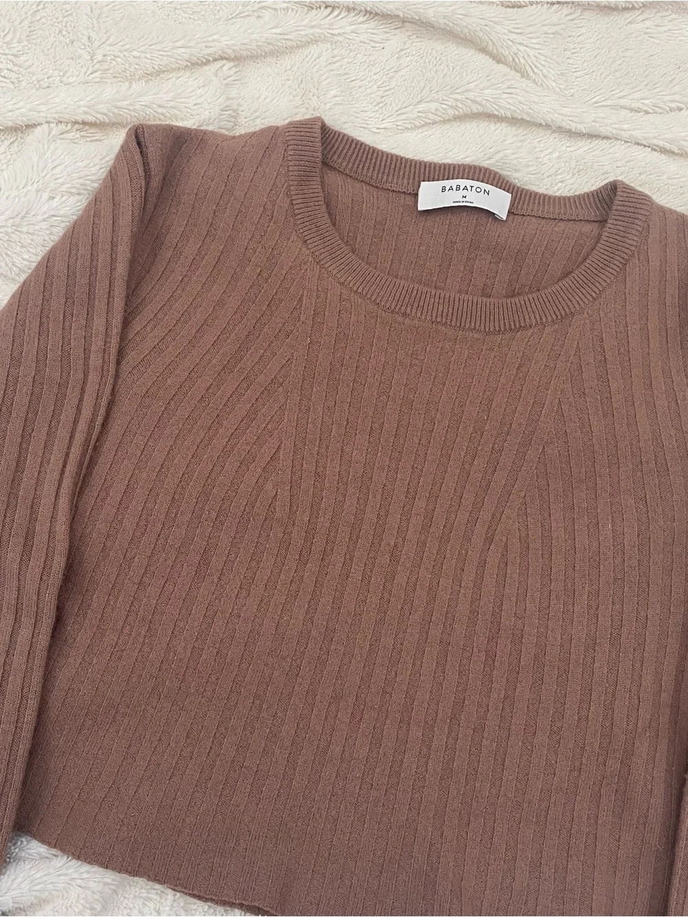 Babaton Aritzia ribbed brown cropped sweater Sz M